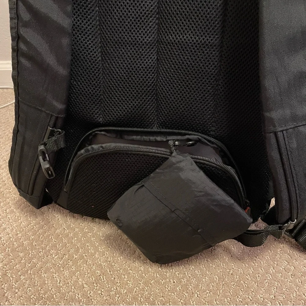 Case Logic Camera Backpack - Picture 5 of 6